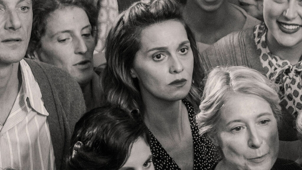 C’è Ancora Domani, perché Paola Cortellesi ha deciso di girarlo in bianco e nero? Paola Cortellesi in "C'è ancora domani"