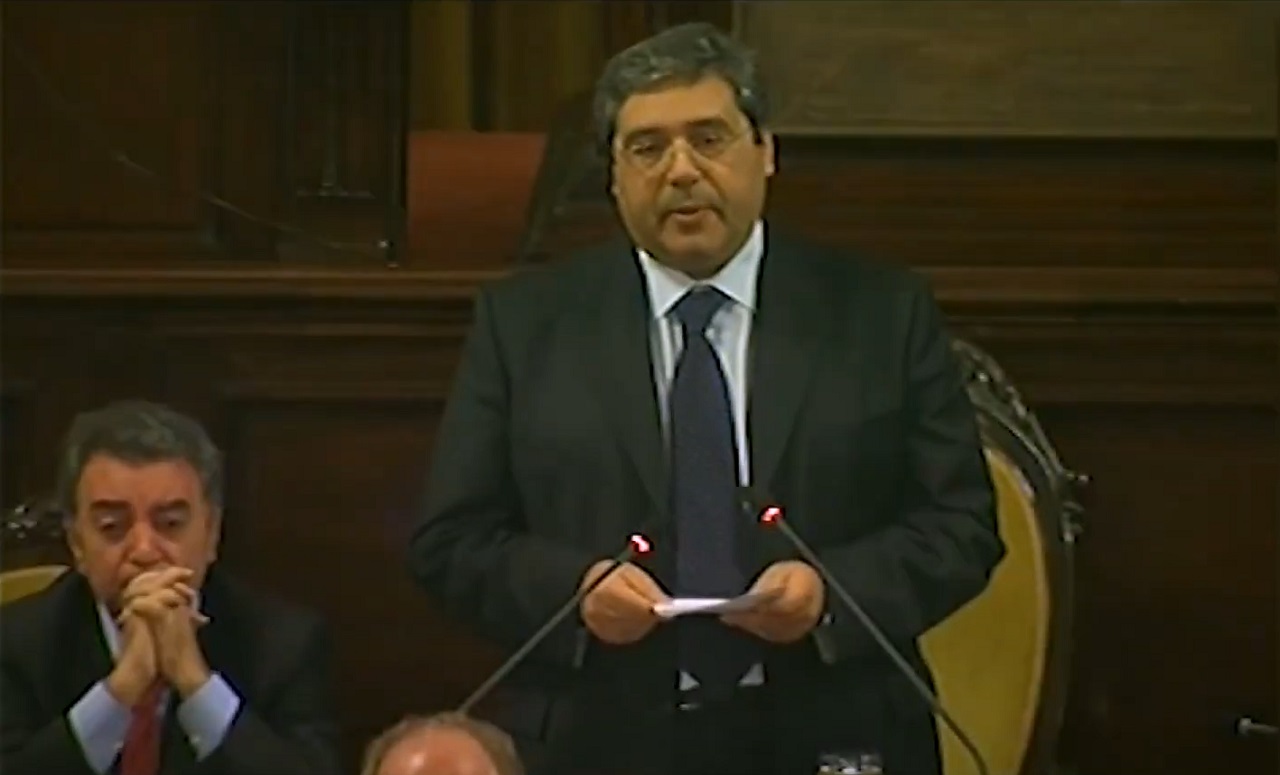Cuffaro annuncia le sue dimissioni nel 2008