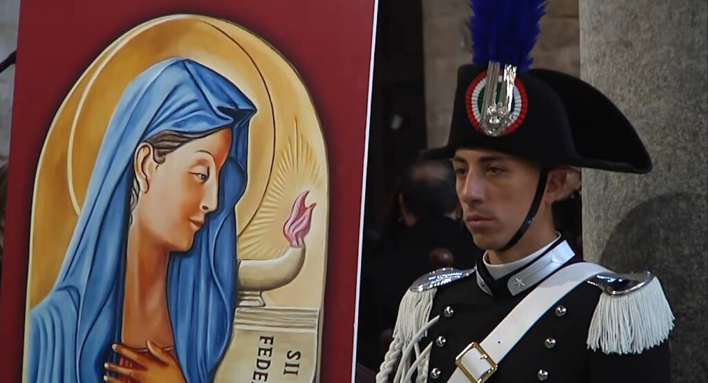 Virgo Fidelis: perché i Carabinieri celebrano la Madonna il 21 novembre di ogni anno Un carabiniere durante le celebrazioni per la Virgo Fidelis