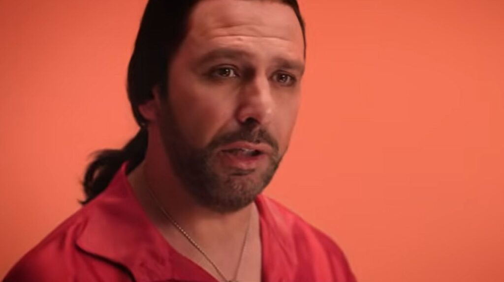 Il nuovo tormentone di Checco Zalone si chiama Prostata Enflamada (ma è dedicato alle donne) Checco Zalone