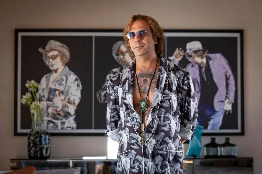 Checco Zalone torna a Natale: il trailer di Buen Camino mostra un padre in crisi Checco Zalone in una scena di Buen Camino