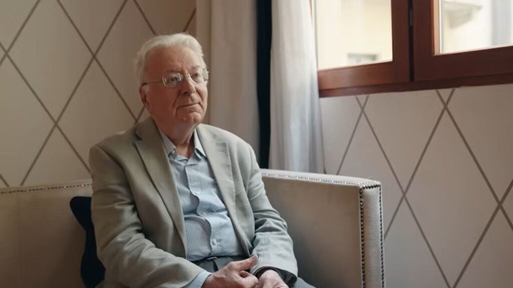 Ha inventato il touch screen, negandolo a Steve Jobs, ora Federico Faggin racconta: “Sono uscito dal corpo, so da dove veniamo” Federico Faggin