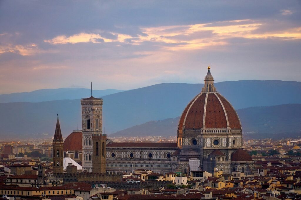 Firenze, maxi truffa all’Opera di Santa Maria del Fiore: false fatturazioni per 30 milioni di euro. 9 fermi in 7 diverse province La Cattedrale di Santa Maria del Fiore a Firenze