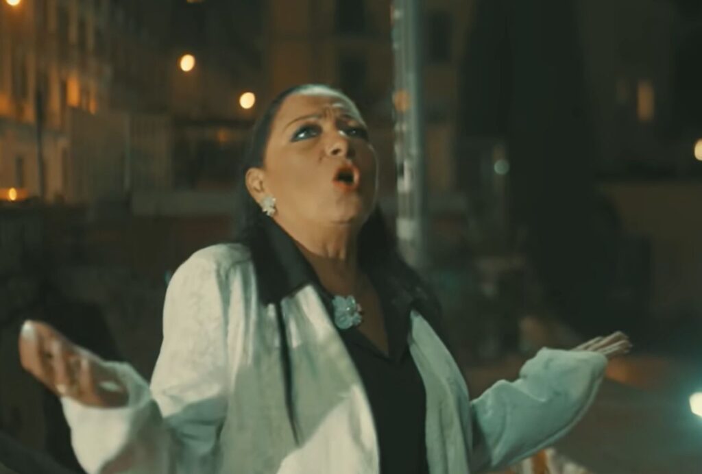 Napoli piange Rosy Viola, voce della canzone neomelodica, era malata da tempo rosy viola