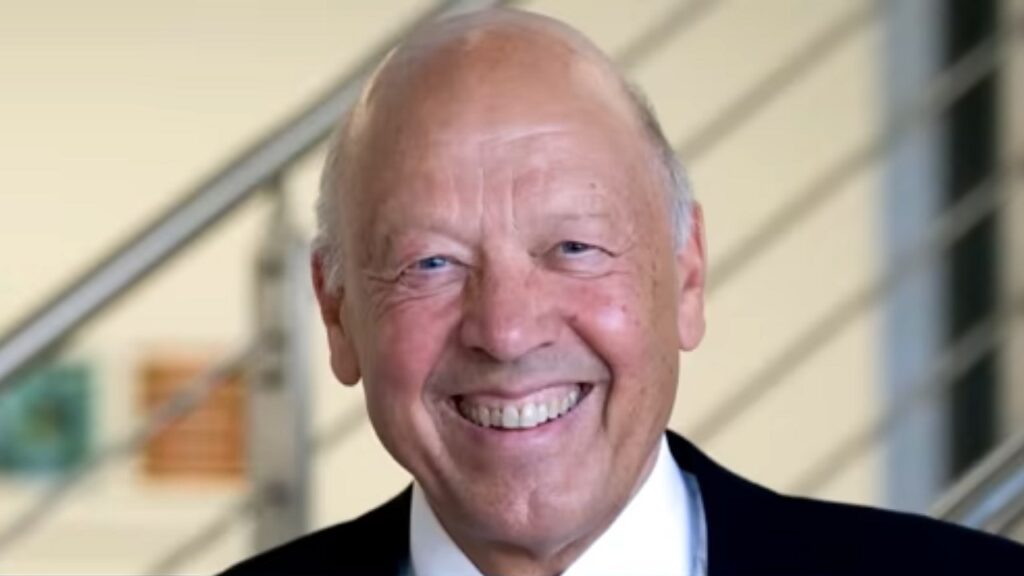 Müller, il patron dello yogurt “fa l’amore” con l’ultradestra tedesca. E parte il boicottaggio Theo Müller