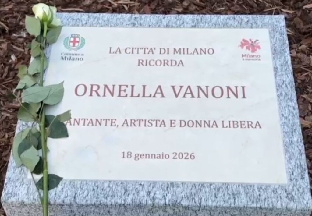 Aiuiola dedicata ad Ornella Vanoni a Milano