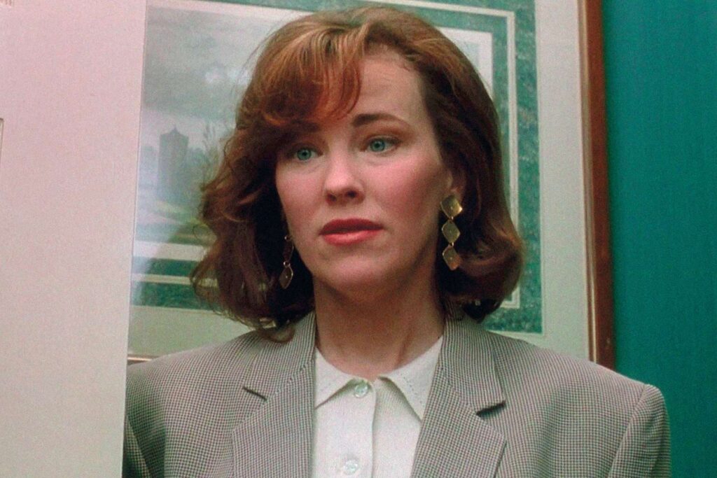 Cos’è il situs inversus la malattia rara che aveva Catherine O’Hara, la madre di “Mamma, ho perso l’aereo” Catherine O'Hara