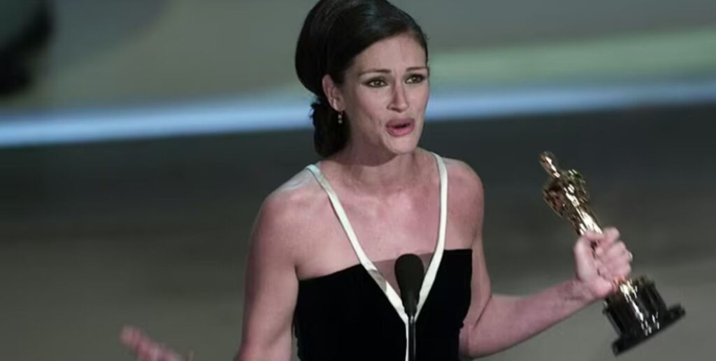 Julia Roberts in Valentino