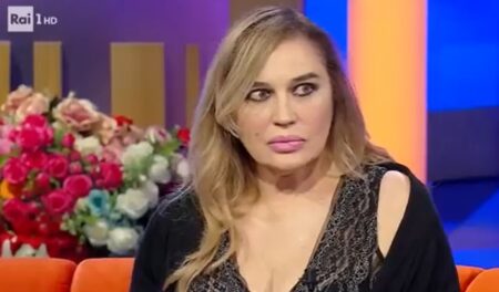 Lory Del Santo indagata per diffamazione: aveva accusato Sergio Leone di molestie sessuali Lory Del Santo a La volta buona