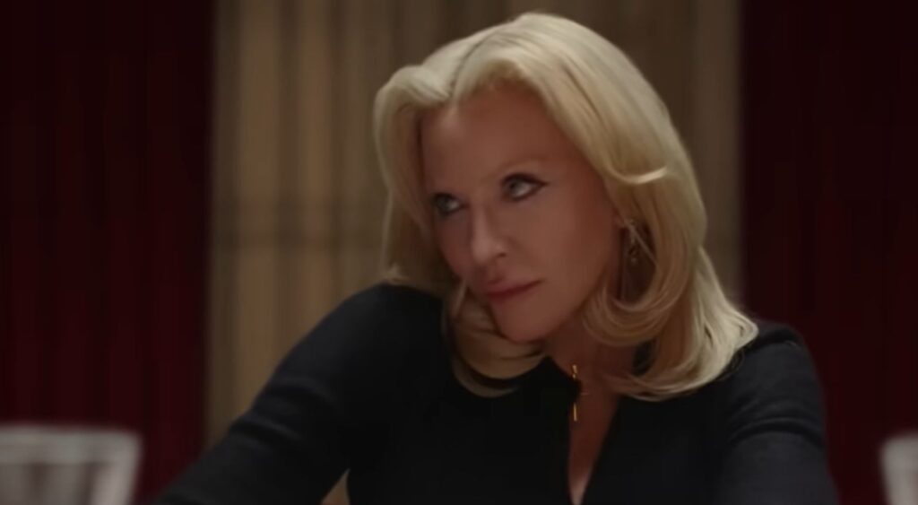 Madonna nel video di La bambola