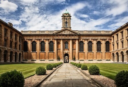 Università di Oxford è la prima in classifica