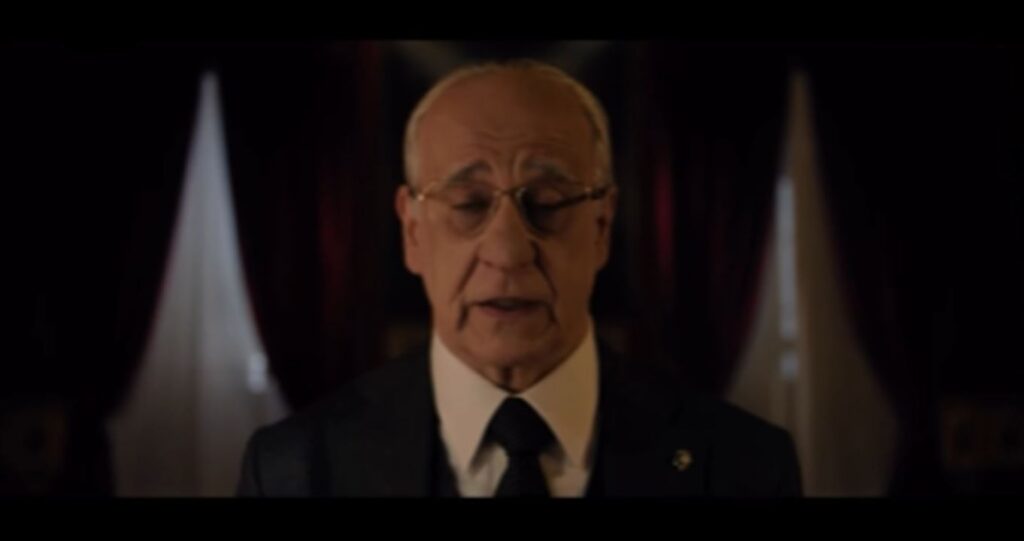 Il rap di Toni Servillo in La Grazia incanta Guè Pequeno: “Il picco della mia carriera, Toni mito vivente” Toni Servillo rappa Gue Pequeno