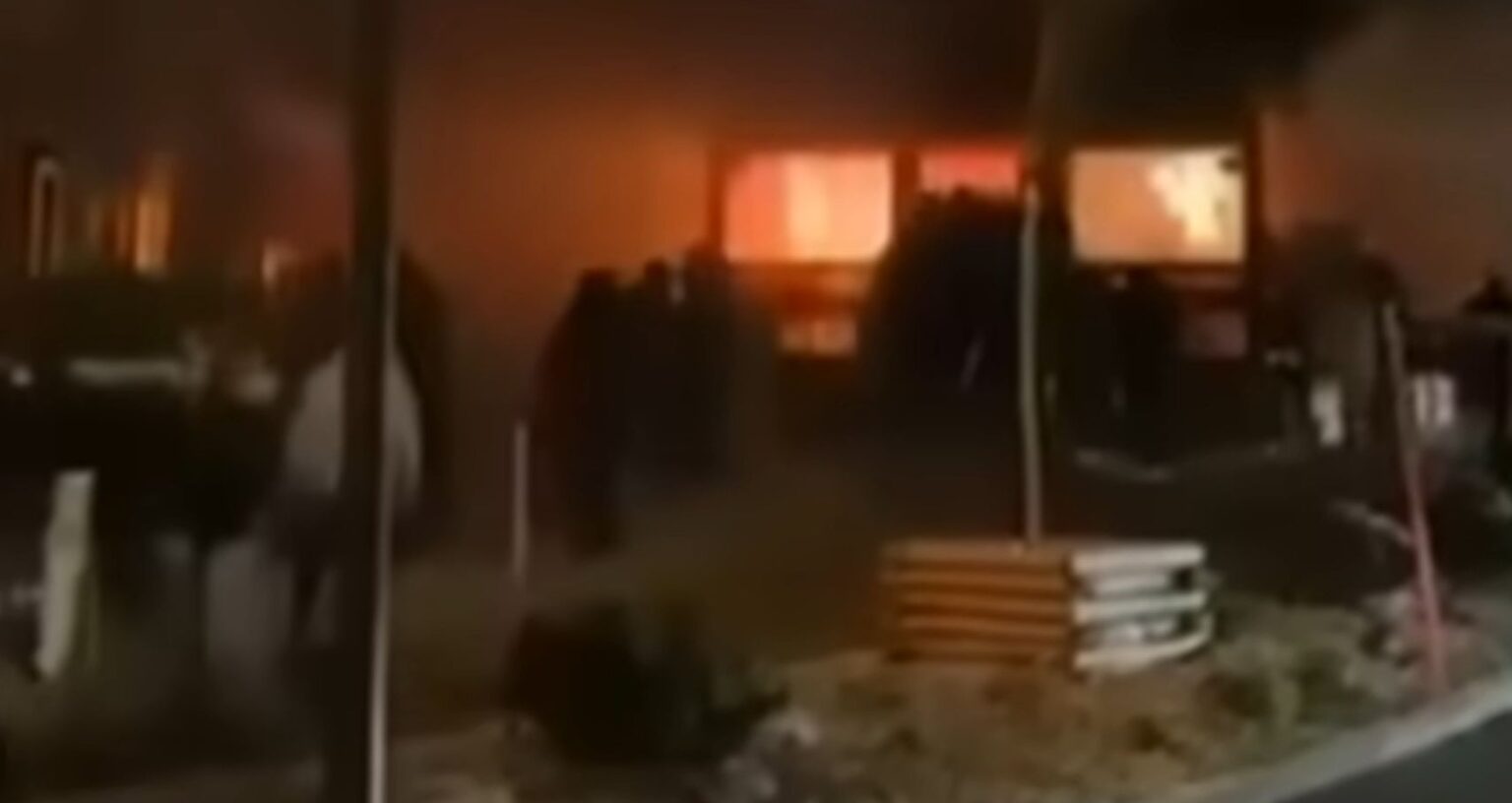 immagine incendio ripresa da un passante