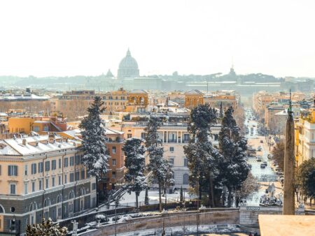 Roma innevata