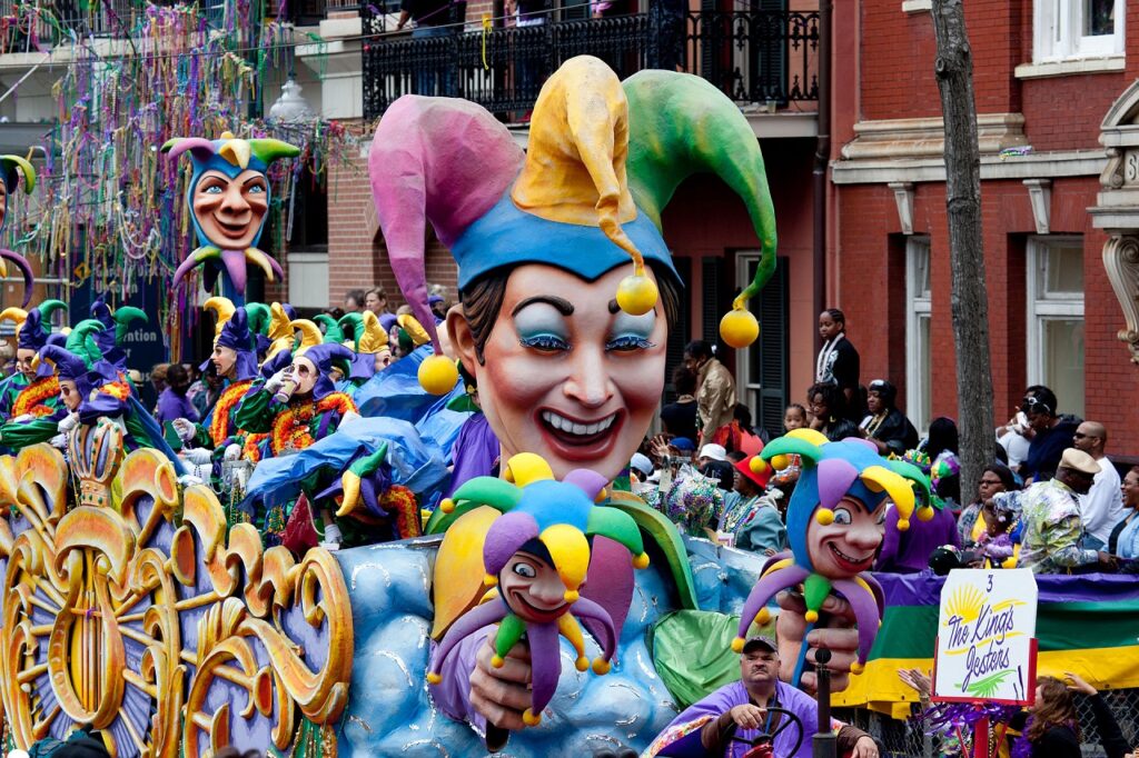 Mardi Gras a New Orleans: storia e tradizioni del Carnevale più famoso degli USA, dal ‘700 a oggi La parata del Mardi Gras a New Orleans nel 2011