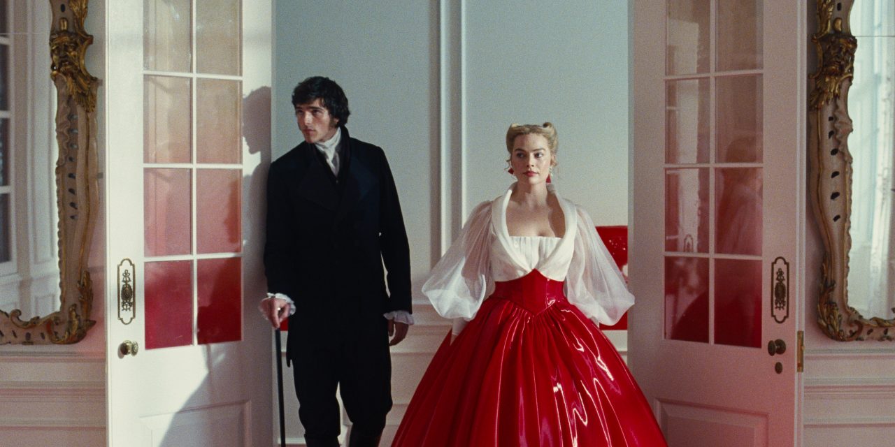 Margot Robbie e Jarcob Elordi in una scena di Cime Tempestose