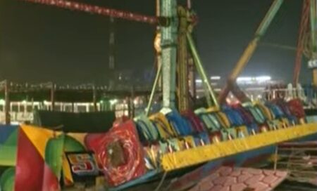 Crolla una giostra in India, la scena è un incubo a occhi aperti (VIDEO) Immagini dall'incidente