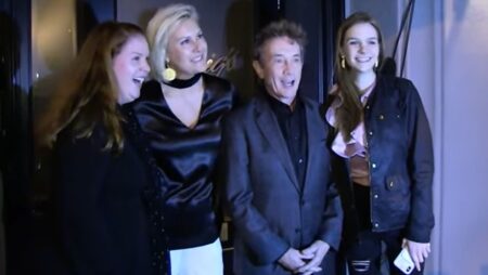 Martin Short e la sua famiglia, Catherine è sulla sinista