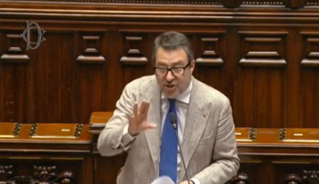 Salvini si complimenta con Ermal Meta per “il suo perfetto italiano”: ma il cantante vive in Italia da oltre trent’anni Matteo Salvini