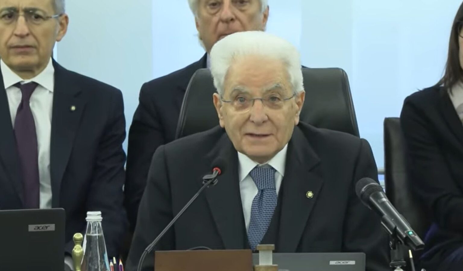 Mattarella a sorpresa presiede un plenum del CSM e rimette tutti in riga: “Serve rispetto tra le istituzioni” Sergio Mattarella al CSM