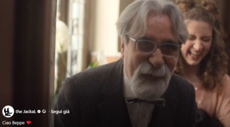 “Non lo volevamo fare questo video”: i The Jackal ricordano a Sanremo Beppe Vessicchio con un messaggio struggente Una frame del video dei The Jackal dedicato a Vessicchio