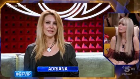 GF Vip 2026, la frase sul ciclo gela lo studio: Mussolini sotto accusa, Volpe esplode (VIDEO) Adriana Volpe al GF Vip