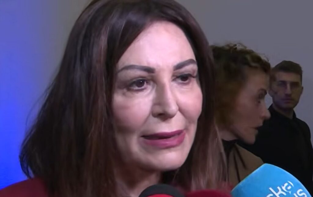 Ore di resistenza, poi il crollo: Santanchè si dimette con una nota gelida e adesso parte il Risiko dei ministeri Daniela Santanchè intervistata