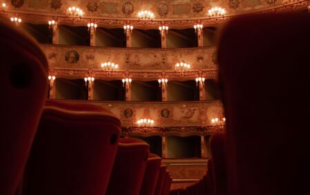 “La Fenice non è la bocciofila”. Tortato sbatte la porta: “Venezi direttrice? Ormai è solo politica” Il teatro La Fenice