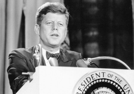 Sangue, potere e tragedie: perché tutti parlano della “maledizione” dei Kennedy JFK