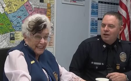 A 90 anni va in centrale tre volte a settimana: è la mamma di Bruce Willis (e ora la polizia di L.A. la premia) Marlenne Willis