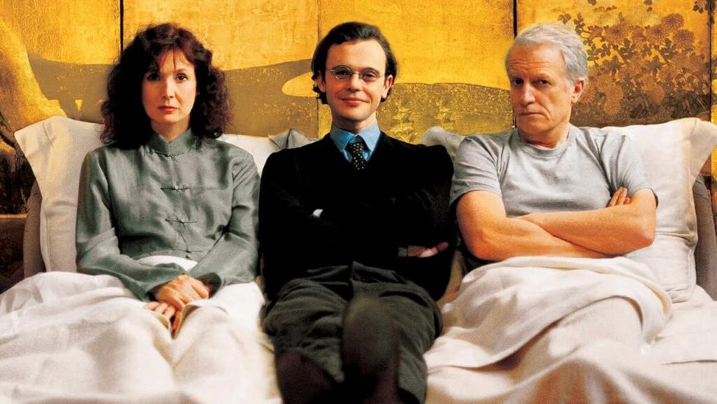 Si licenzia per farsi mantenere dalla mamma, ma il tribunale lo gela: “Hai 31 anni, devi andare via” Una scena del film Tanguy