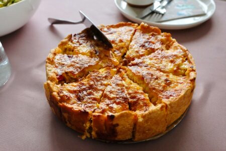 Una quiche realizzata com la ricetta tradizionale