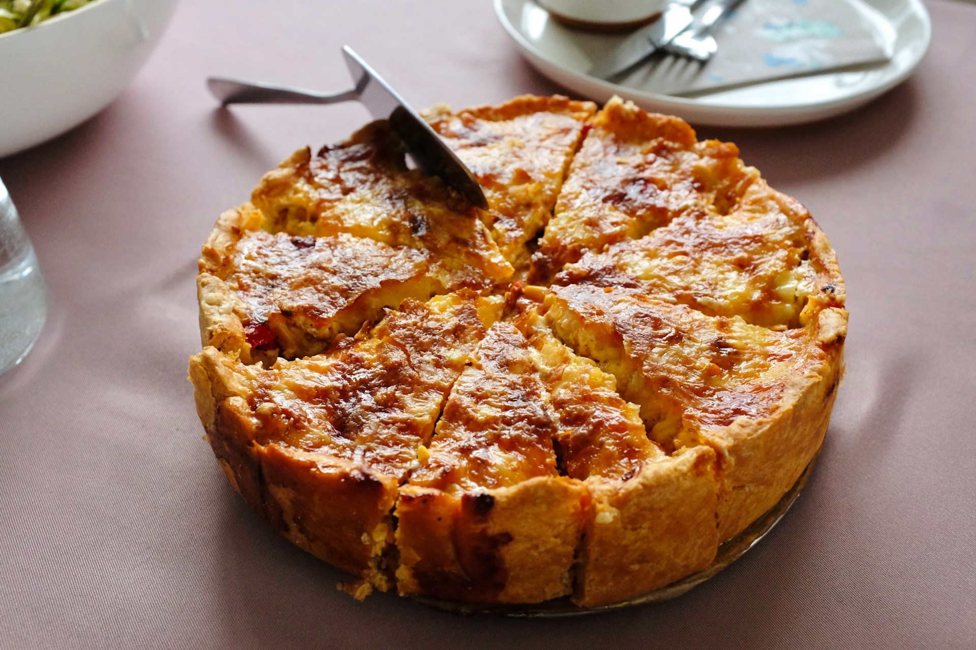 Quiche o torta salata? Non sono la stessa cosa: c’è un ingrediente segreto che le distingue