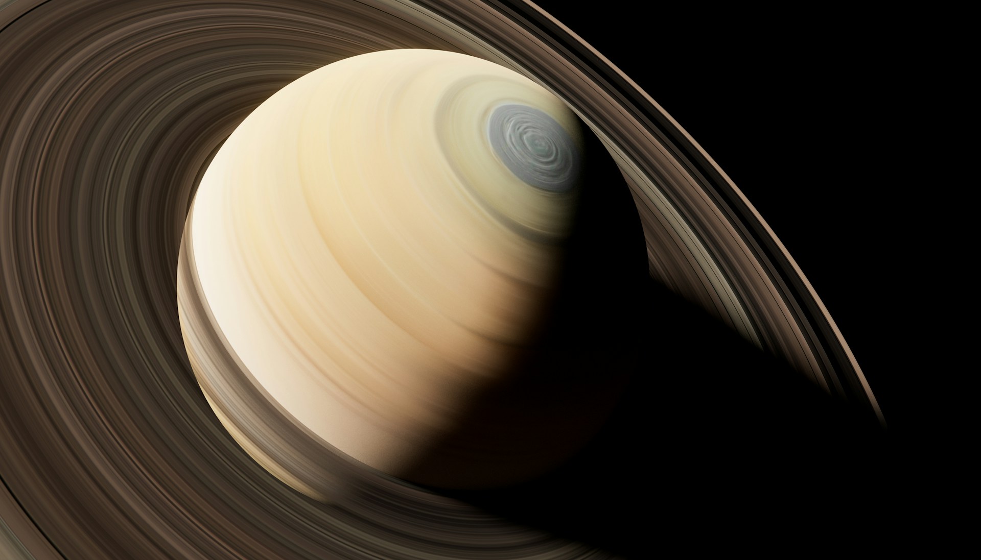 Saturno con i suoi caratteristici anelli