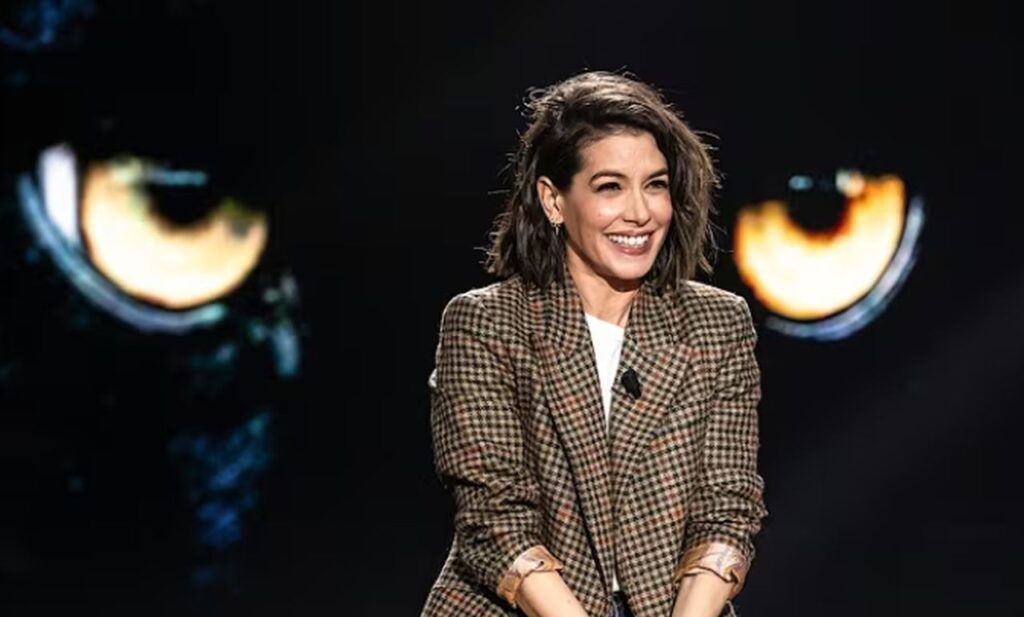 “Ma lo fa pure agli altri?”: Giulia Michelini spiazza a Belve, Fagnani scoppia a ridere Giulia Michelini a Belve