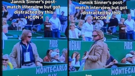 Montecarlo, spunta uno sconosciuto durante l’intervista di Sinner: imita i selfie ed è esilarante Lo sconosciuto di Montecarlo