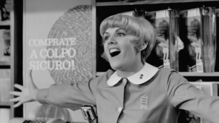 Caterina Caselli compie 80 anni: dalla musica agli artisti lanciati, la sua storia e quel Casco d’Oro iconico Caterina Caselli nel 1966