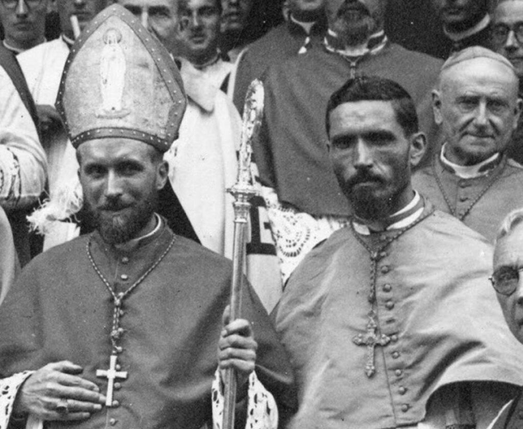 La storia si ripete a Écône: chi sono i lefebvriani che sfidano ancora il Papa Marcel Lefebvre e Jean Baptiste Fauret